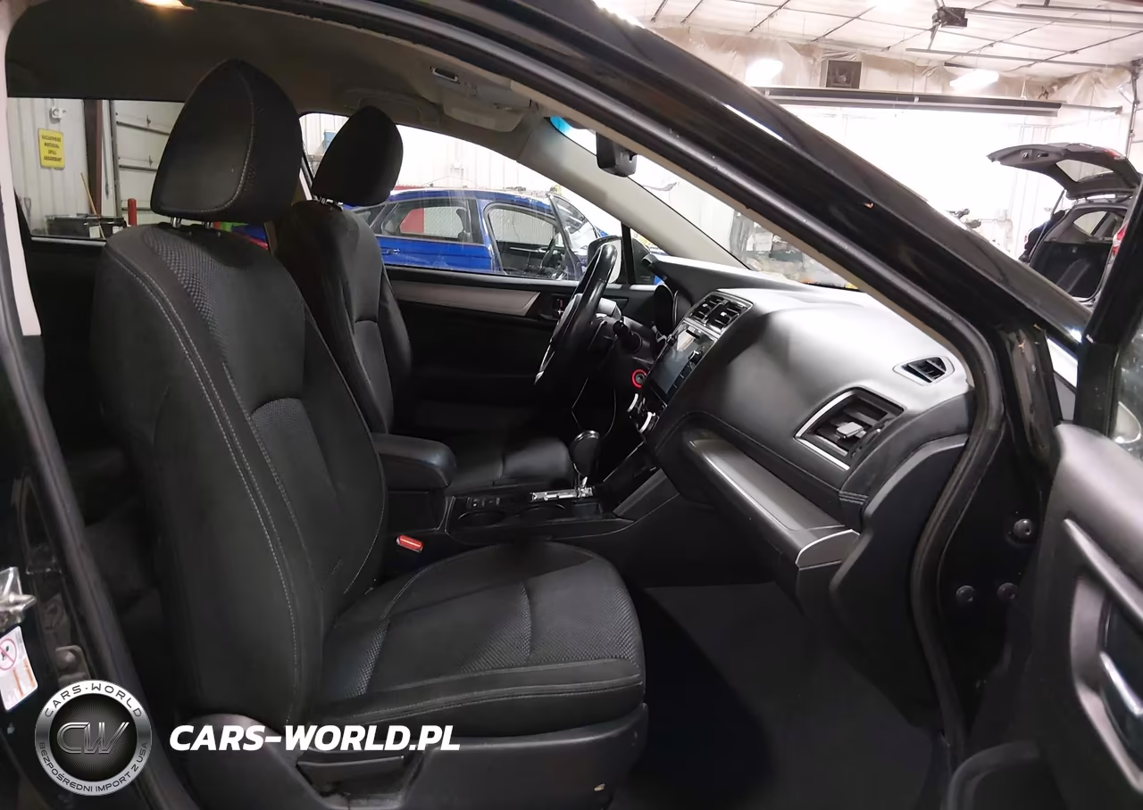 2018 Subaru Outback 2.5I Premium VIN:4S4BSAFCXJ3324370 - 5