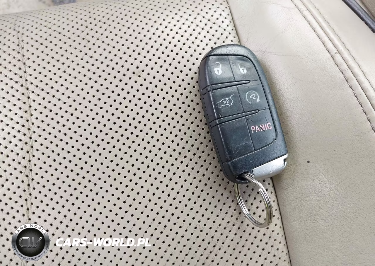 2014 Jeep Grand Cherokee Overland VIN:1C4RJFCT4EC181297 - 11
