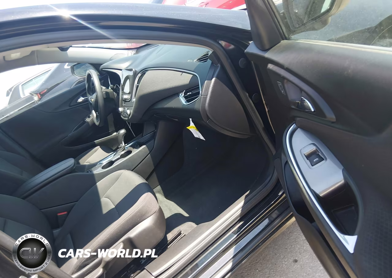 2019 Chevrolet Malibu Lt VIN:1G1ZD5ST8KF200648 - 5
