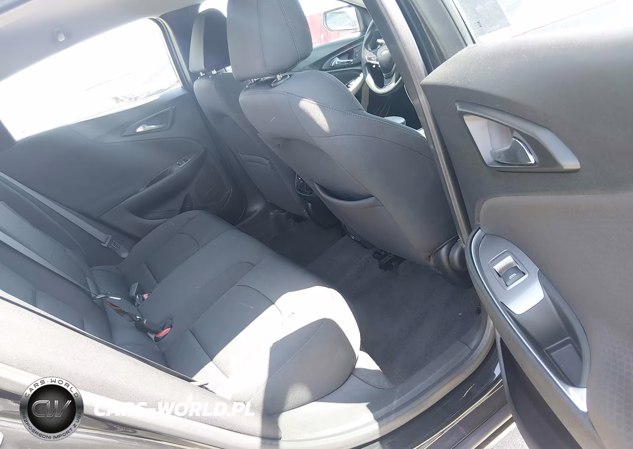 2019 Chevrolet Malibu Lt VIN:1G1ZD5ST8KF200648 - 8