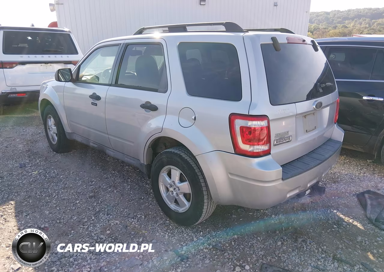 2009 Ford Escape Xlt VIN:1FMCU03G69KA58637 - 3