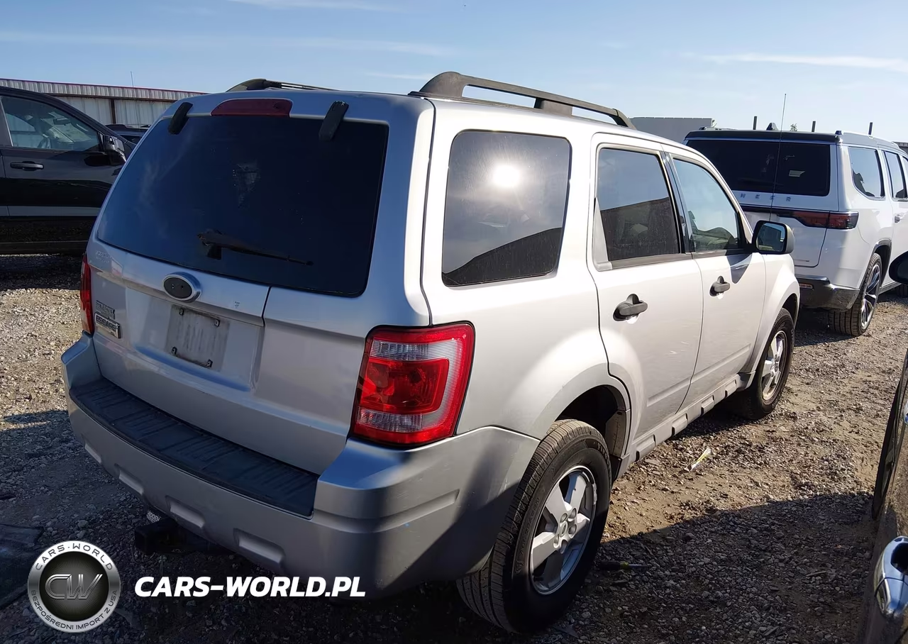 2009 Ford Escape Xlt VIN:1FMCU03G69KA58637 - 4