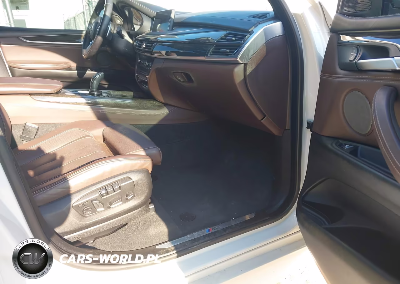 2015 BMW X5 xDrive50I VIN:5UXKR6C58F0J78786 - 5