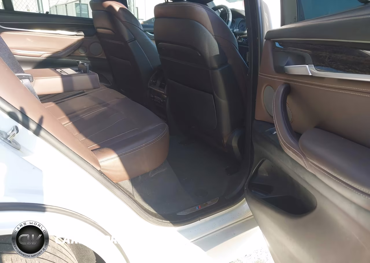 2015 BMW X5 xDrive50I VIN:5UXKR6C58F0J78786 - 8