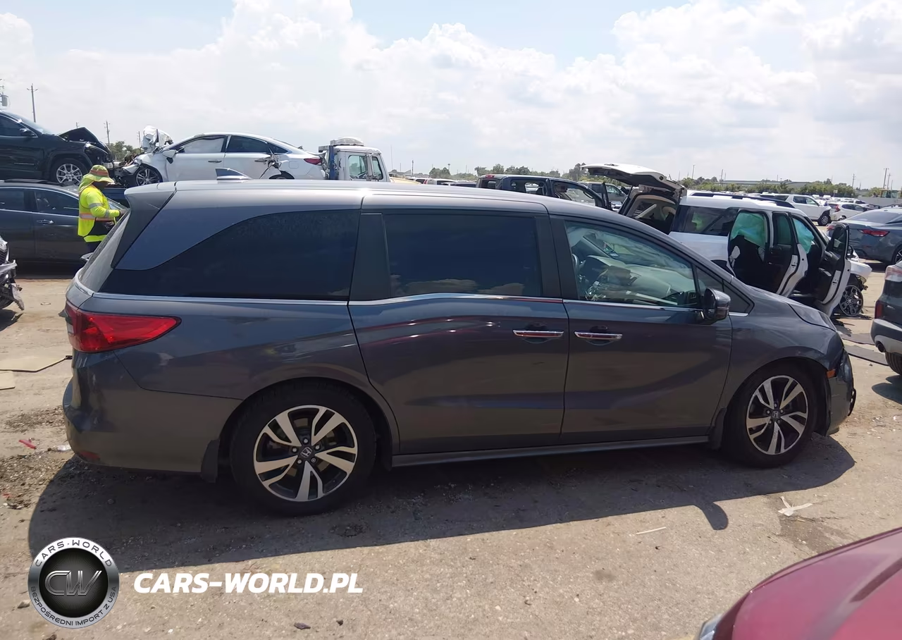 2022 Honda Odyssey Touring VIN:5FNRL6H84NB056348 - 13