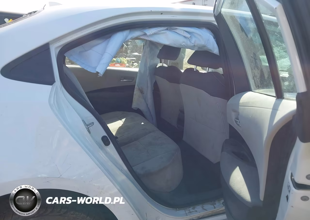 2020 Toyota Corolla L VIN:5YFDPRAE2LP013709 - 8