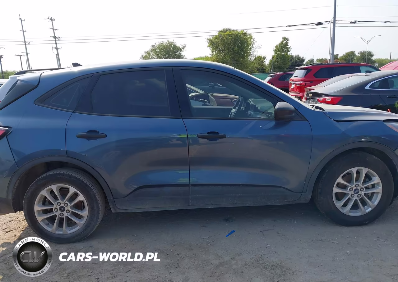 2020 Ford Escape S VIN:1FMCU0F67LUC74186 - 13