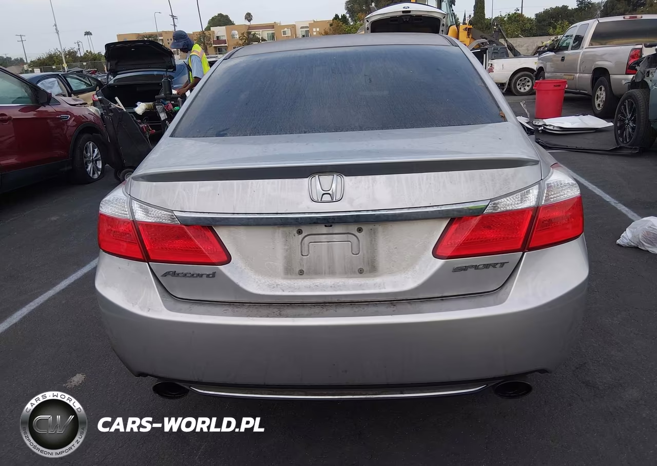 2015 Honda Accord Sport VIN:1HGCR2F50FA179940 - 16