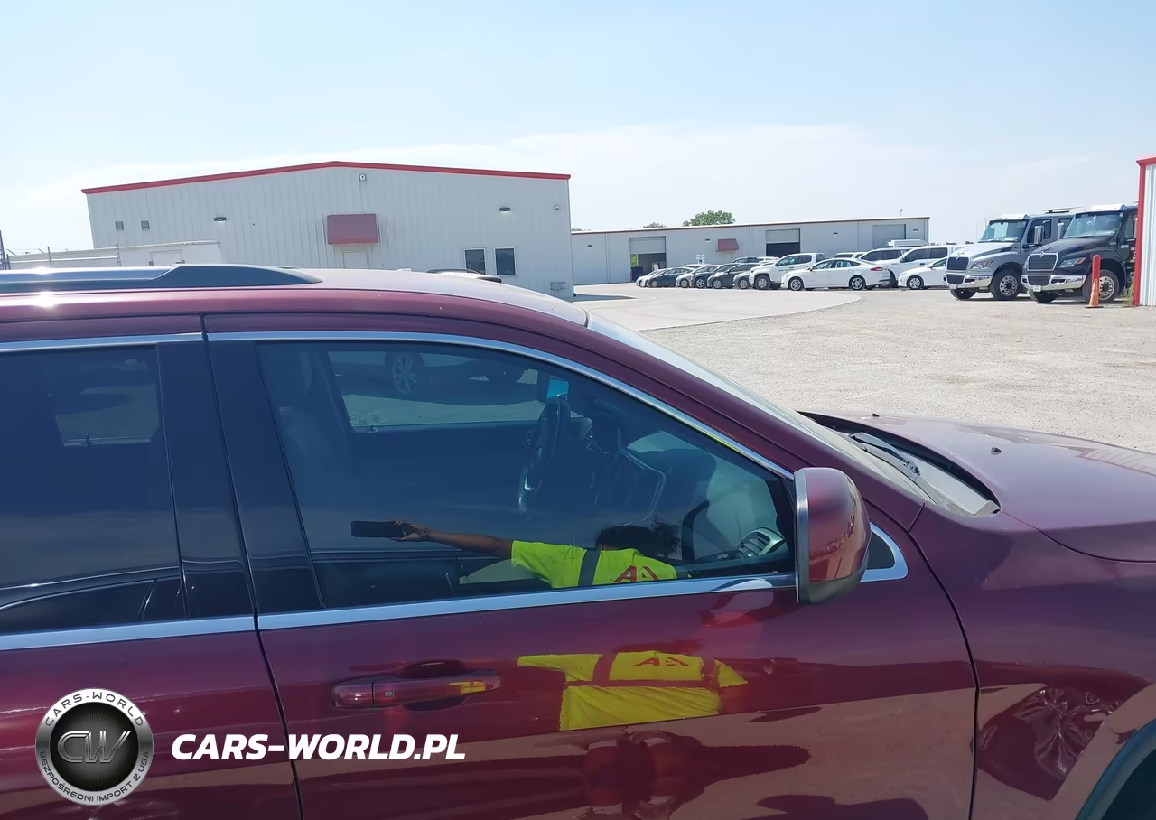 2018 Jeep Grand Cherokee Laredo E 4X2 VIN:1C4RJEAG4JC275643 - 14