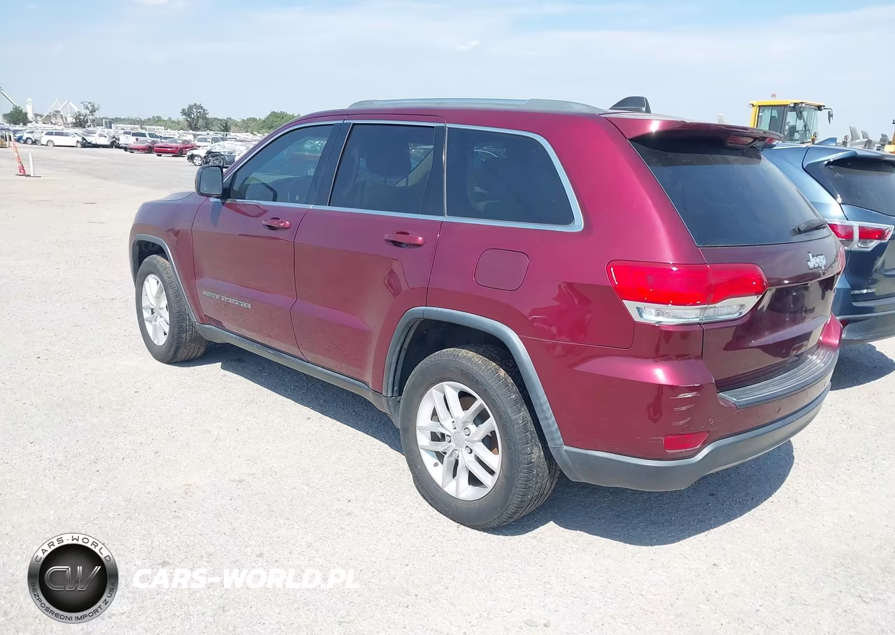 2018 Jeep Grand Cherokee Laredo E 4X2 VIN:1C4RJEAG4JC275643 - 3