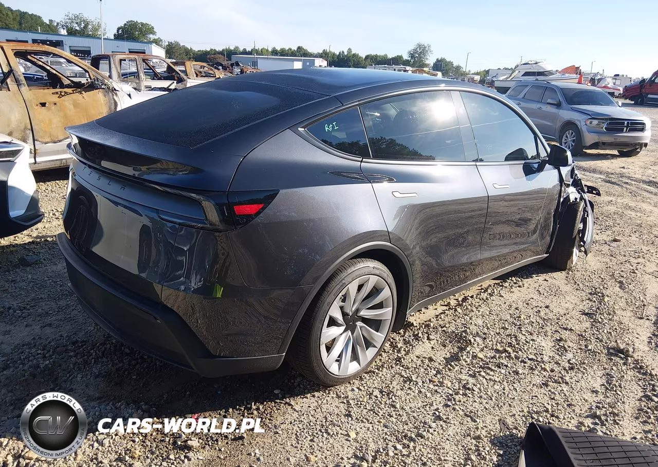 2026 Tesla Model Y Premium Rear-Wheel Drive-Rear-Wheel Drive VIN:7SAYGDEDXTA419755 - 4