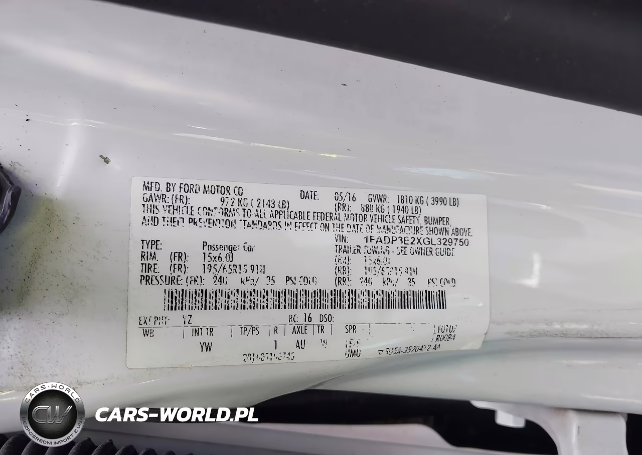 2016 Ford Focus S VIN:1FADP3E2XGL329750 - 9