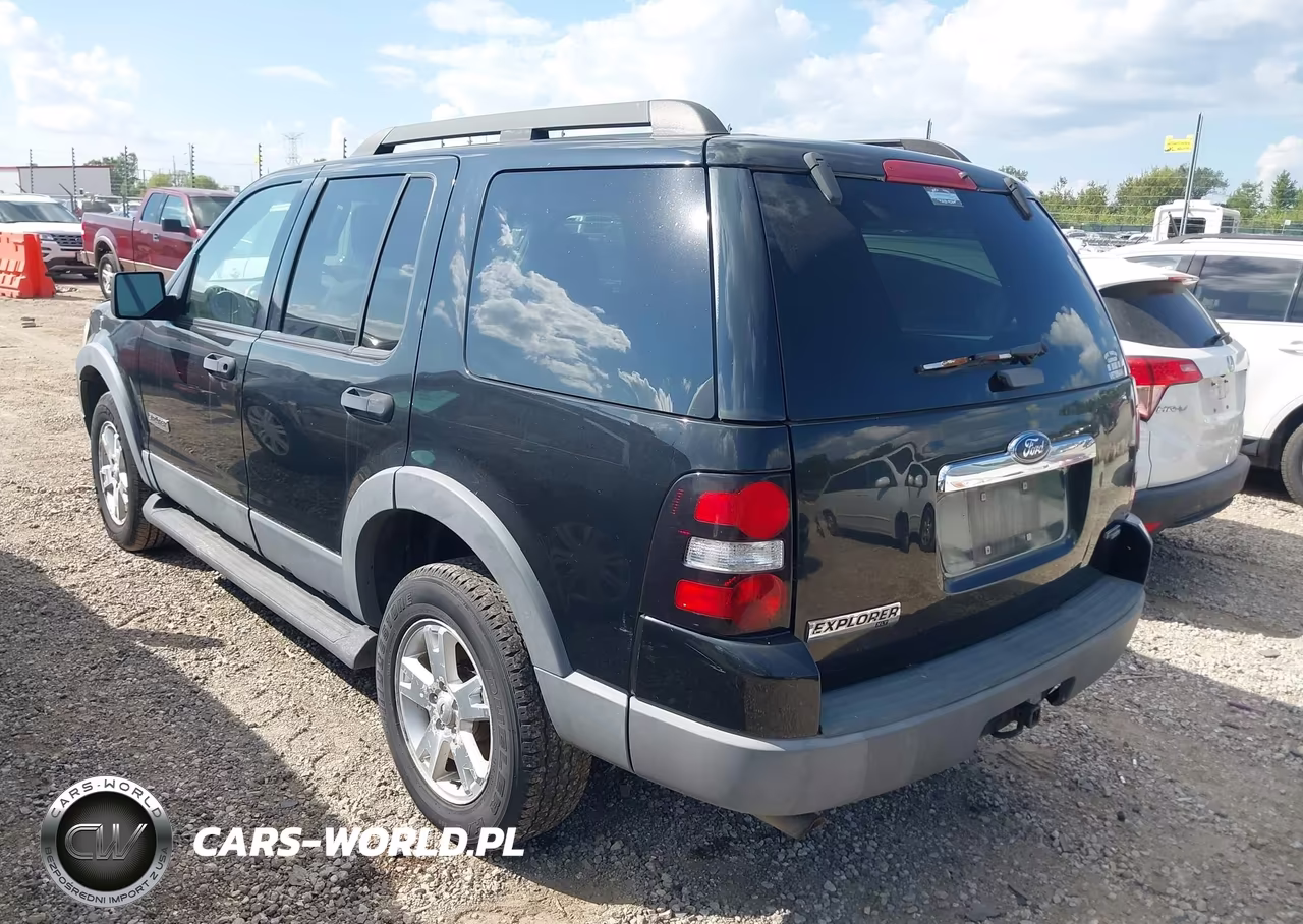 2006 Ford Explorer Xlt VIN:1FMEU73E86UB08101 - 3