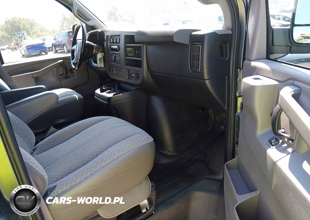 2017 Chevrolet Express 3500 Lt VIN:1GAZGPFF3H1267980 - 5