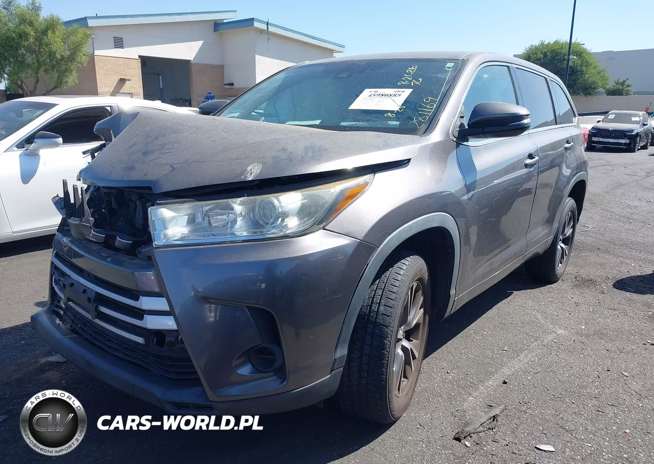 2018 Toyota Highlander Le VIN:5TDZZRFHXJS281169 - 2