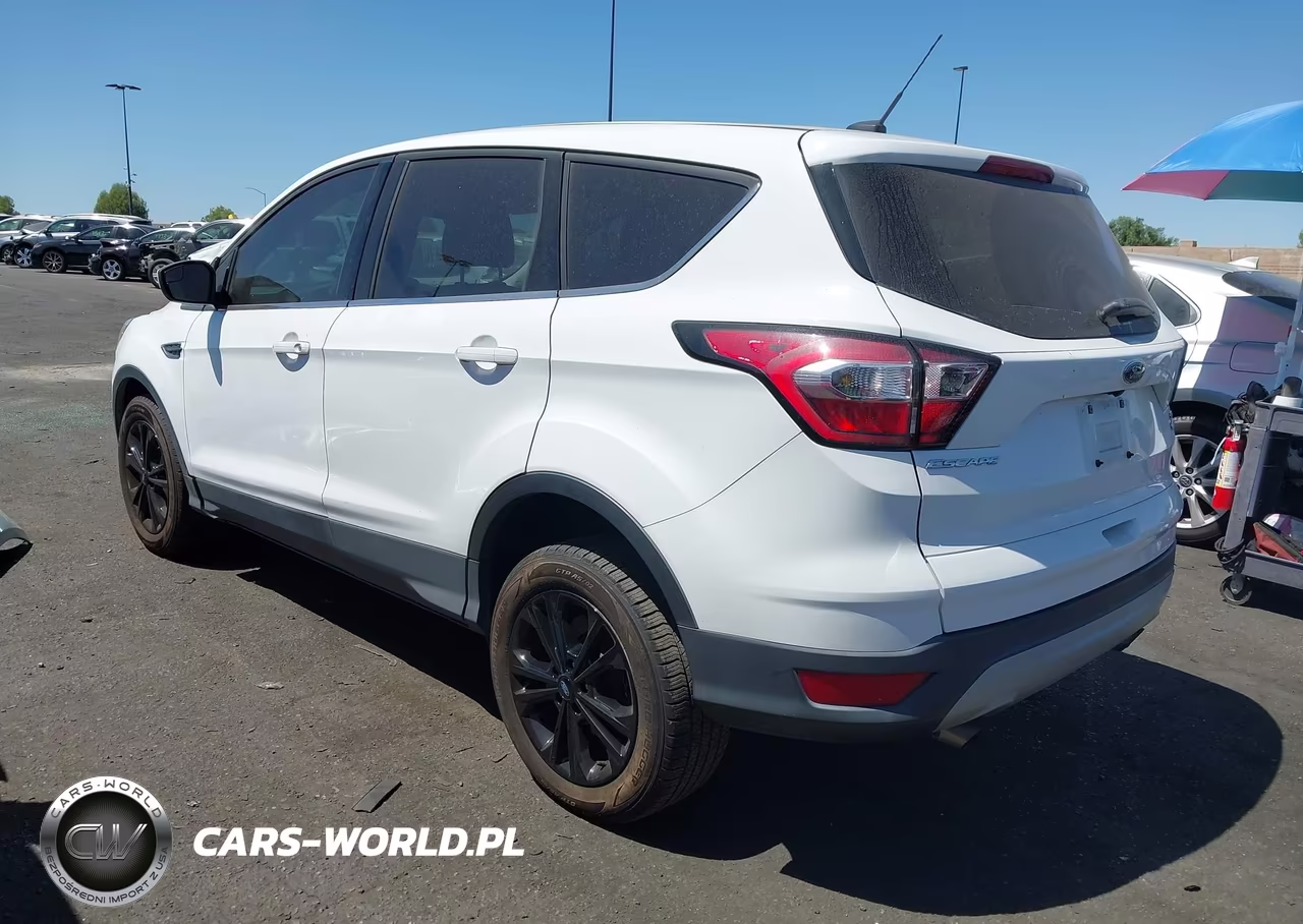 2017 Ford Escape Se VIN:1FMCU9GD2HUC53710 - 3