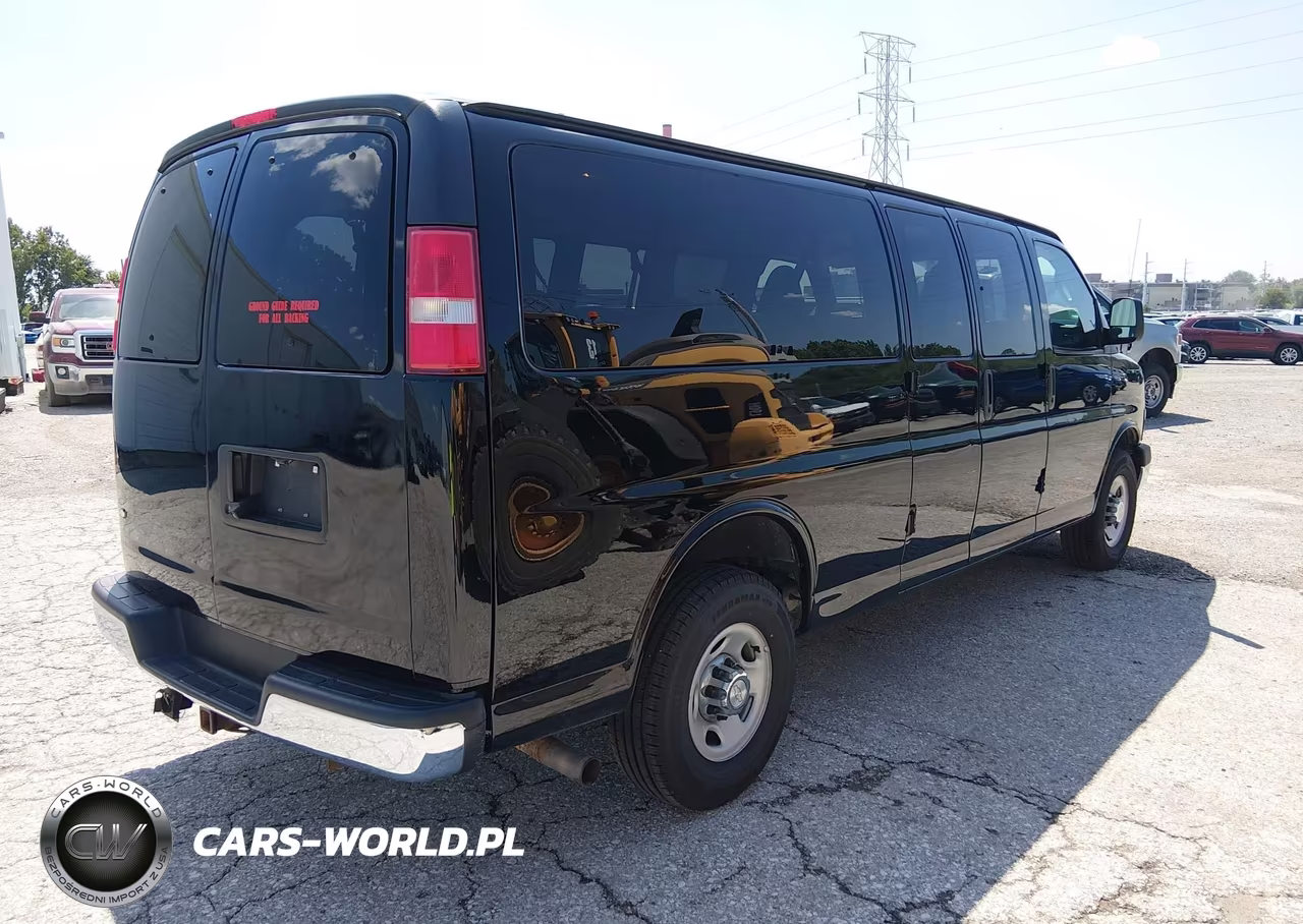 2017 Chevrolet Express 3500 Lt VIN:1GAZGPFF2H1268425 - 4