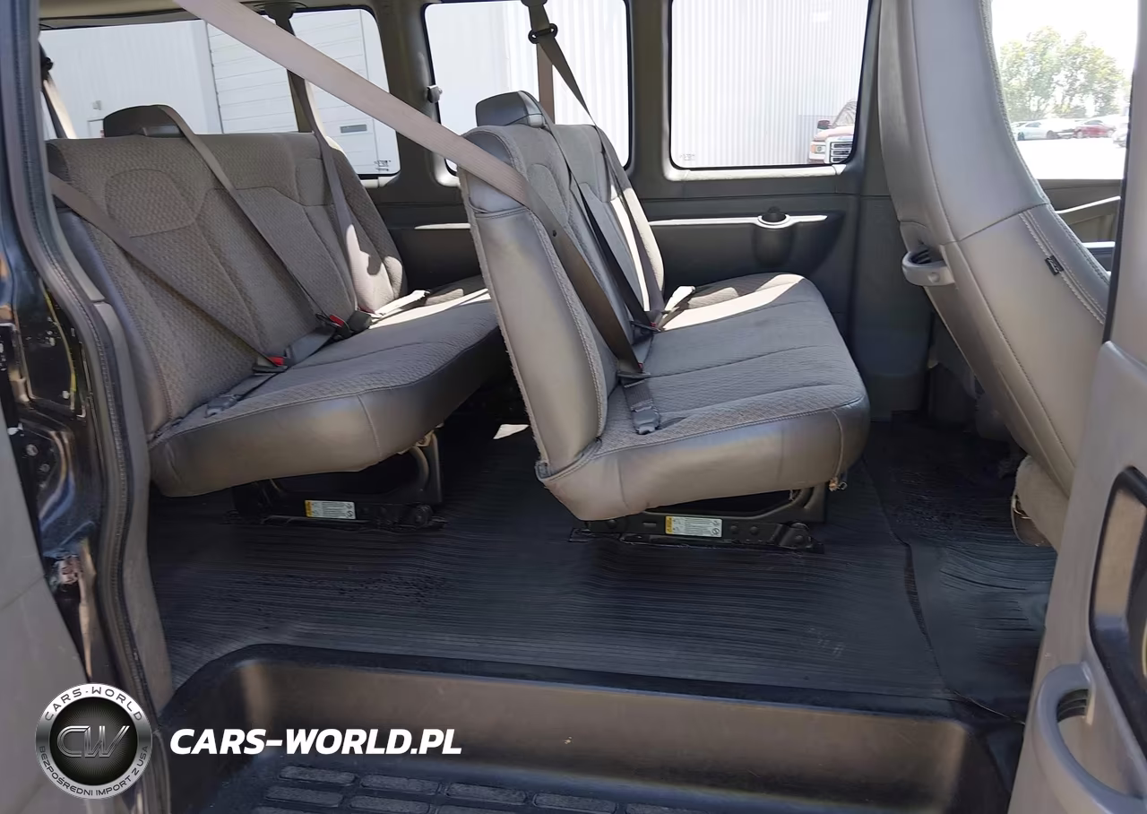 2017 Chevrolet Express 3500 Lt VIN:1GAZGPFF2H1268425 - 8