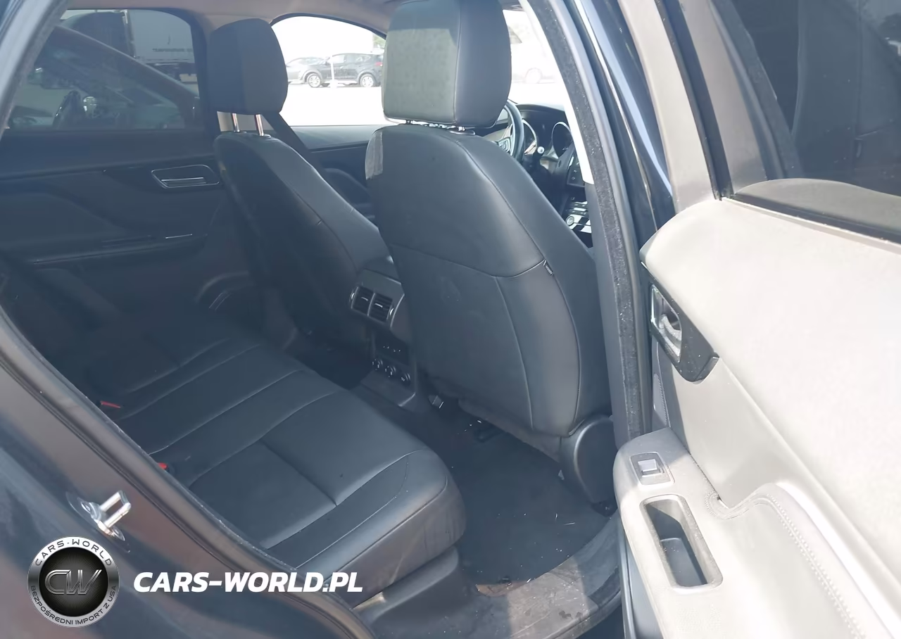 2017 Jaguar F-Pace 20D Premium VIN:SADCJ2BN5HA095616 - 8
