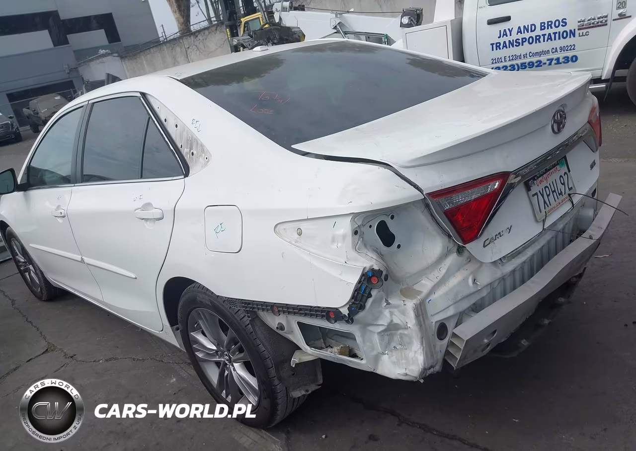 2017 Toyota Camry Se VIN:4T1BF1FK3HU303926 - 3