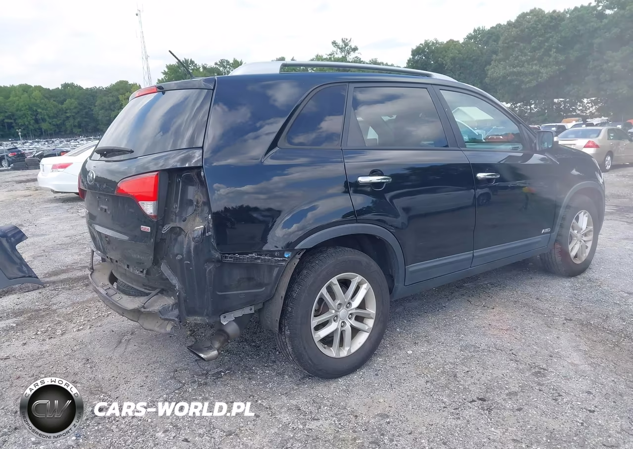 2014 Kia Sorento Lx V6 VIN:5XYKTDA77EG519793 - 4