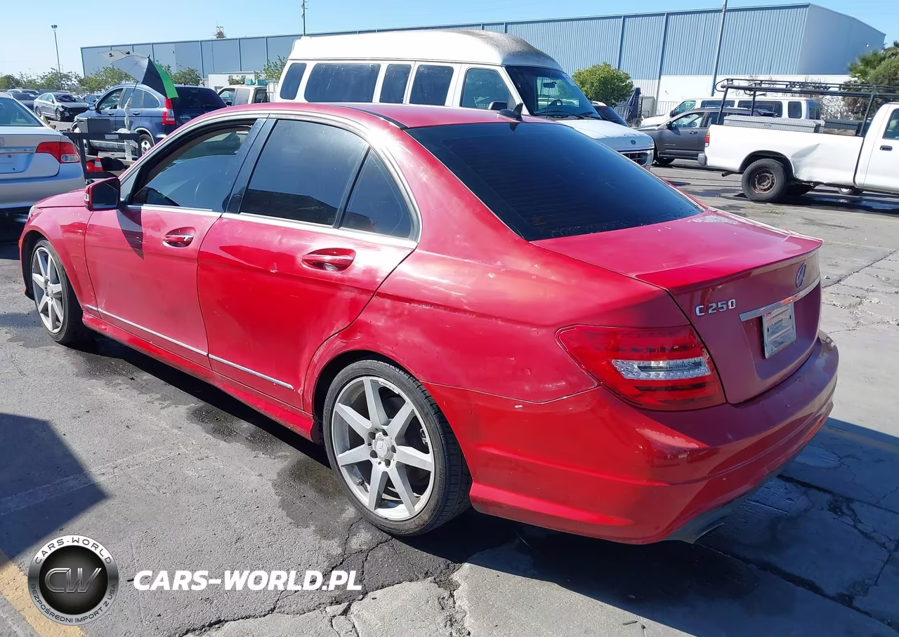 2014 Mercedes-Benz C 250 Sport VIN:WDDGF4HB7EG186084 - 3