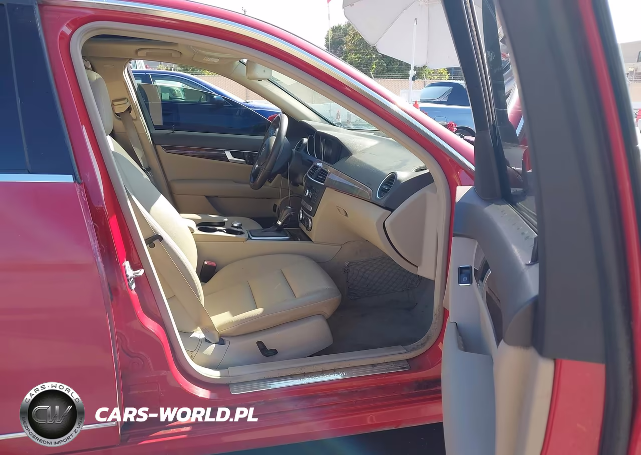 2014 Mercedes-Benz C 250 Sport VIN:WDDGF4HB7EG186084 - 5