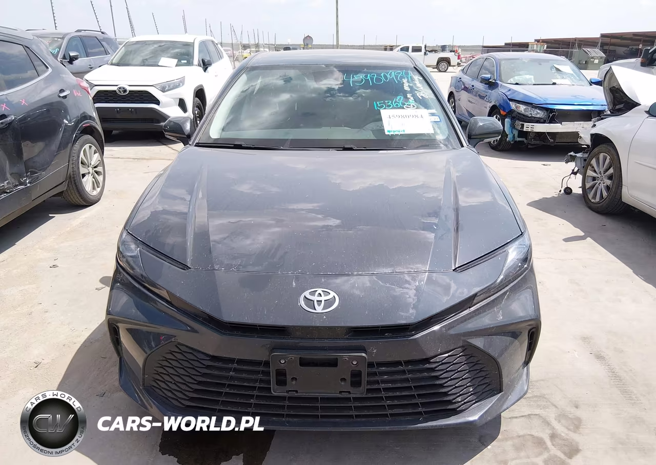 2026 Toyota Camry Le VIN:4T1DAACK8TU701797 - 12