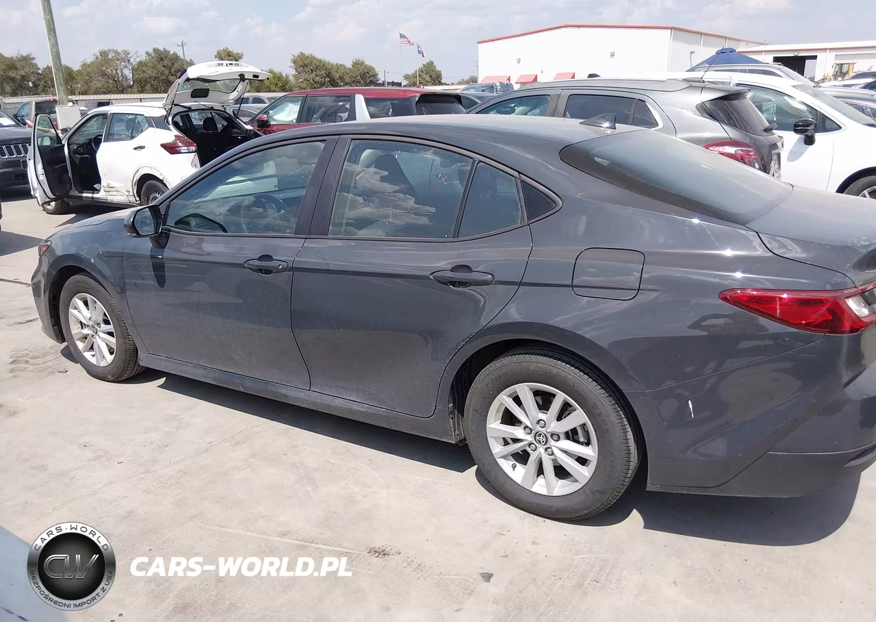 2026 Toyota Camry Le VIN:4T1DAACK8TU701797 - 14
