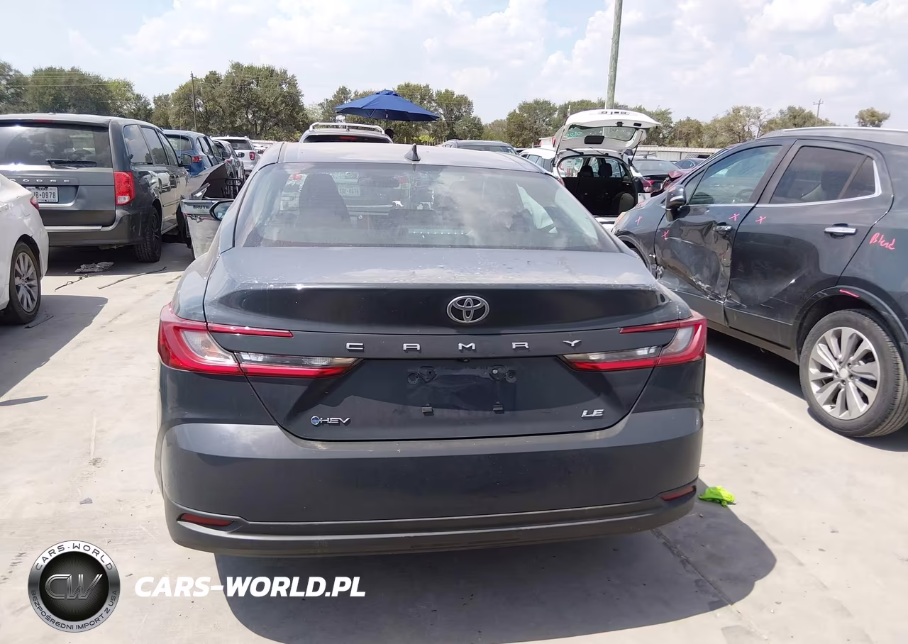 2026 Toyota Camry Le VIN:4T1DAACK8TU701797 - 16