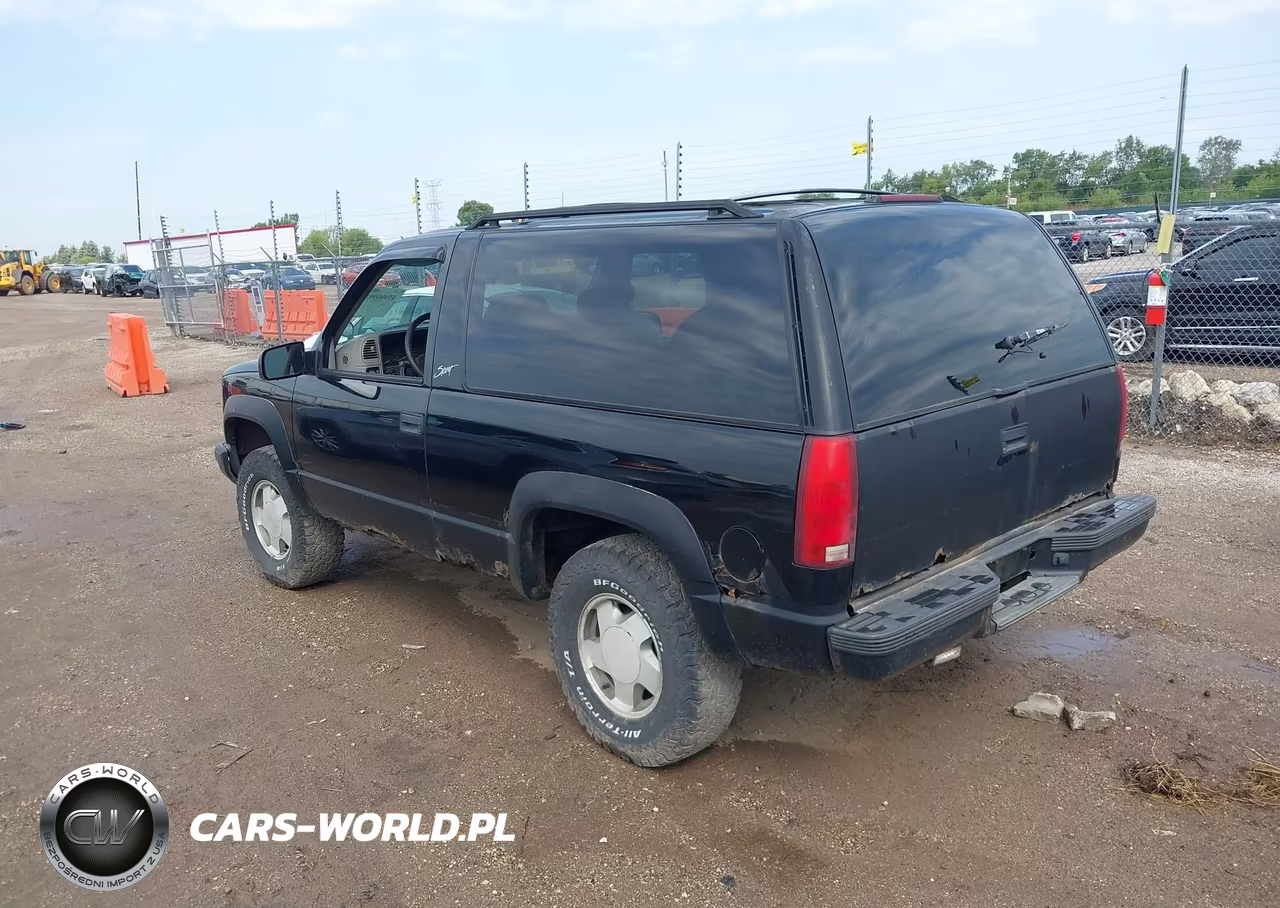 1997 Chevrolet Tahoe VIN:3GNEK18R0VG138429 - 3