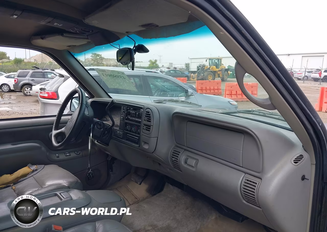 1997 Chevrolet Tahoe VIN:3GNEK18R0VG138429 - 5