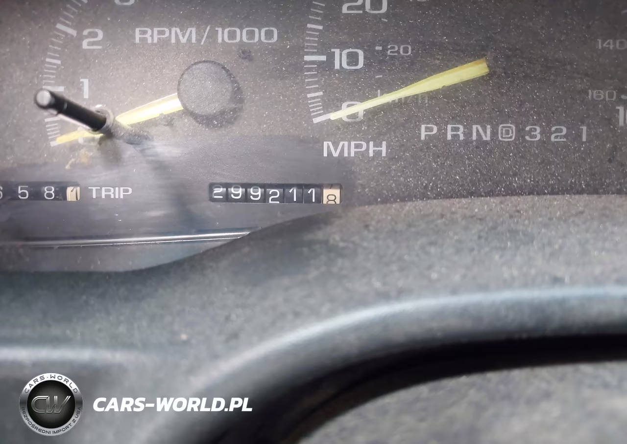 1997 Chevrolet Tahoe VIN:3GNEK18R0VG138429 - 7