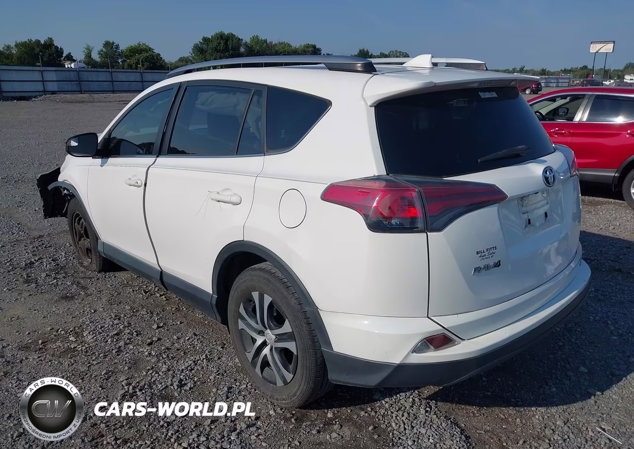 2017 Toyota Rav4 Le VIN:JTMZFREV2HJ135601 - 3