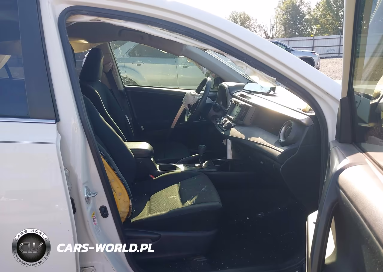 2017 Toyota Rav4 Le VIN:JTMZFREV2HJ135601 - 5