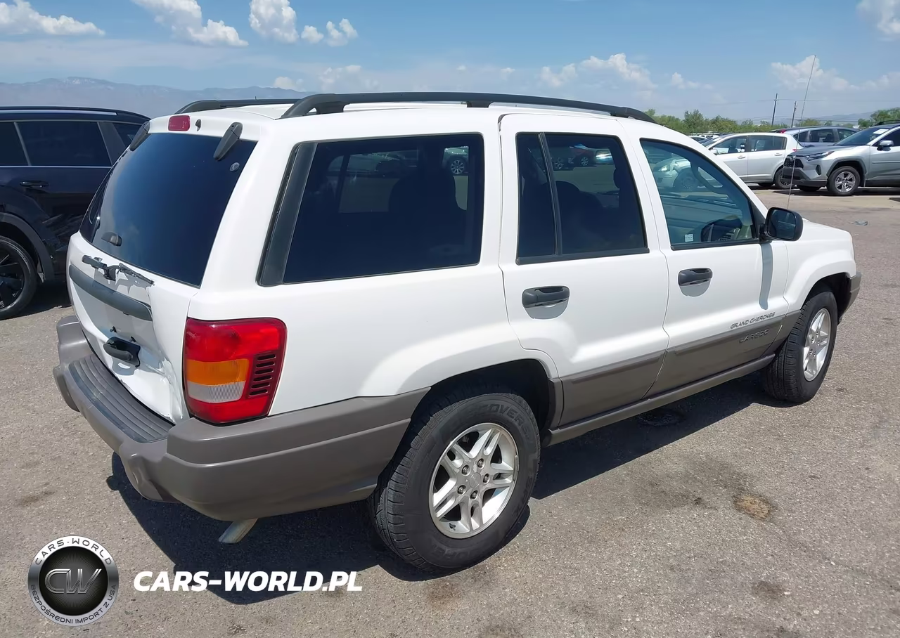 2003 Jeep Grand Cherokee Laredo VIN:1J4GX48S23C601205 - 4