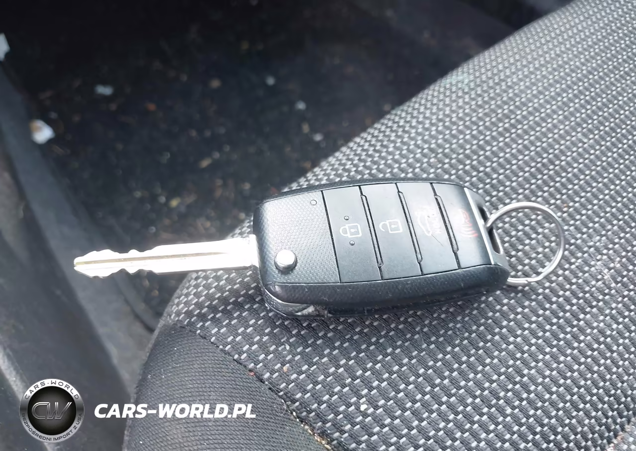 2017 Kia Forte Lx VIN:3KPFK4A72HE061067 - 11