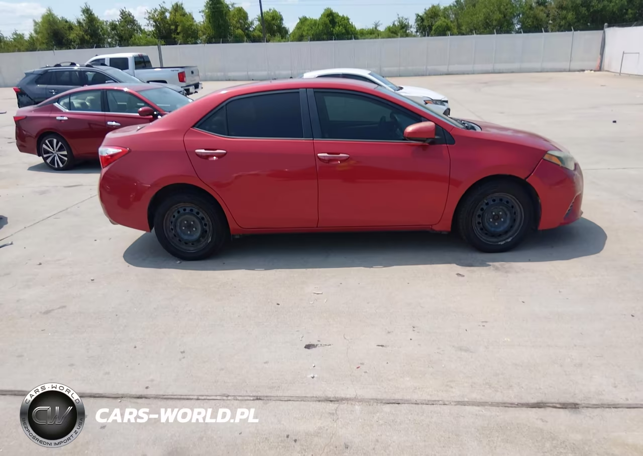 2015 Toyota Corolla Le VIN:5YFBURHE1FP298820 - 13