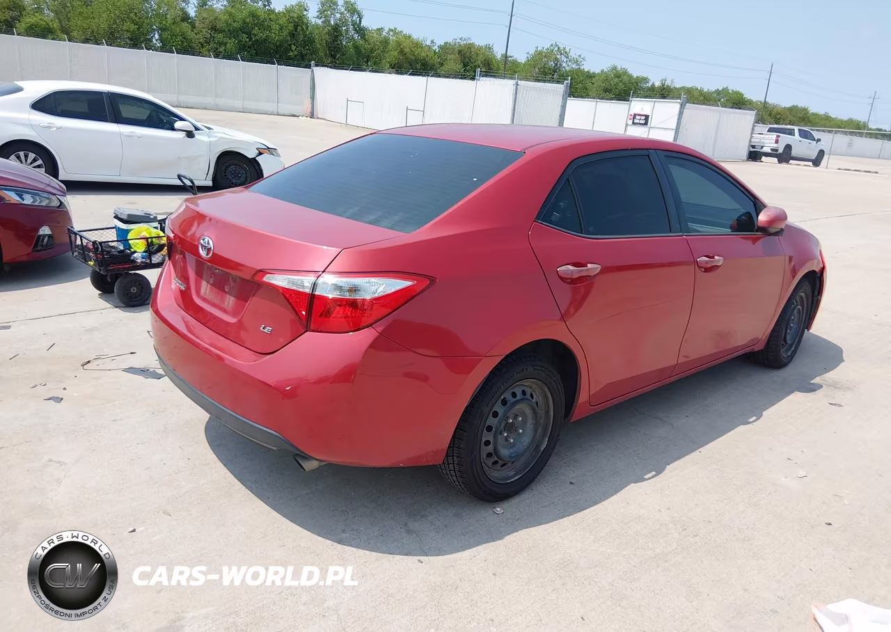 2015 Toyota Corolla Le VIN:5YFBURHE1FP298820 - 4