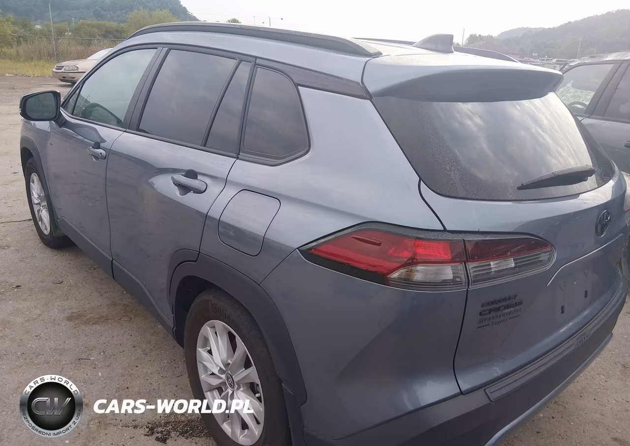 2026 Toyota Corolla Cross Le VIN:7MUBAABG8TV161533 - 3