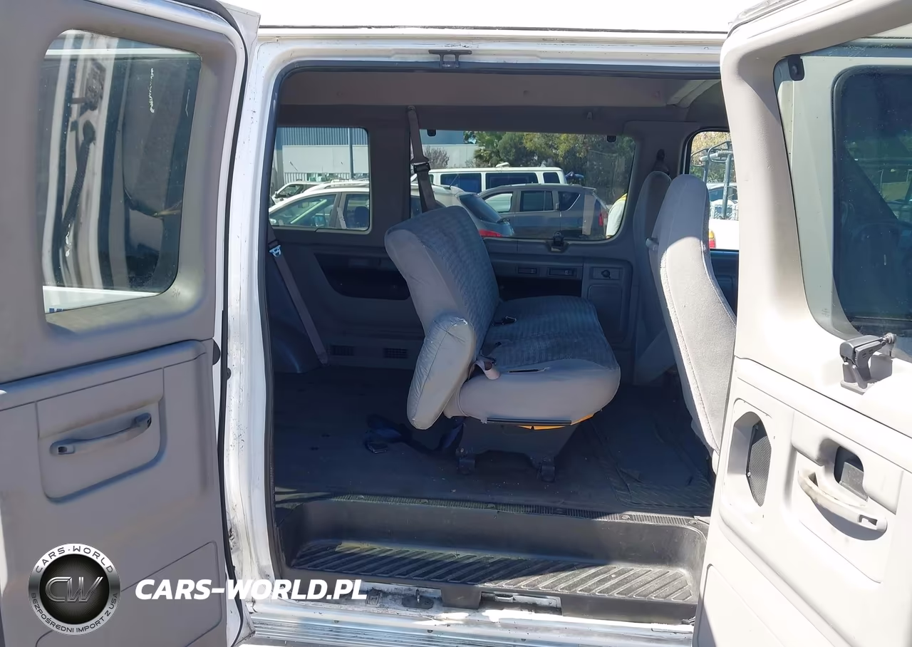 2001 Ford E-350 Super Duty Xl-Xlt VIN:1FBSS31LX1HA83845 - 8
