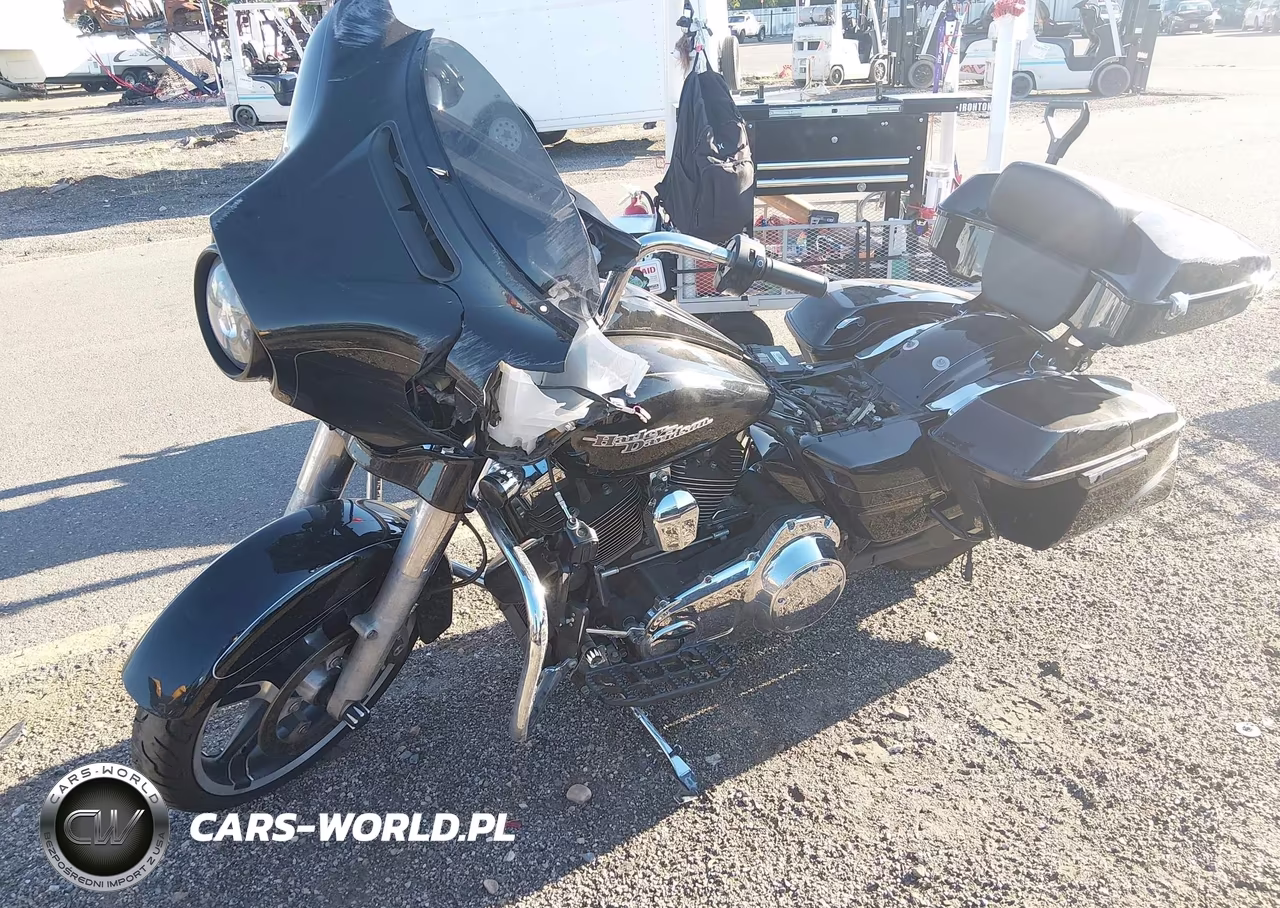2015 Harley-Davidson Flhxs Street Glide Special VIN:1HD1KRM18FB636196 - 2