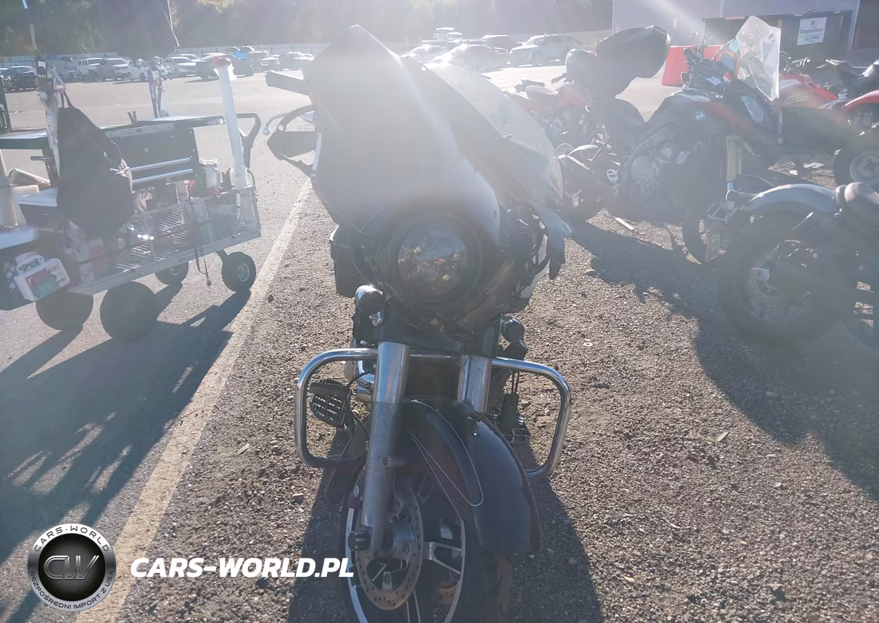 2015 Harley-Davidson Flhxs Street Glide Special VIN:1HD1KRM18FB636196 - 5