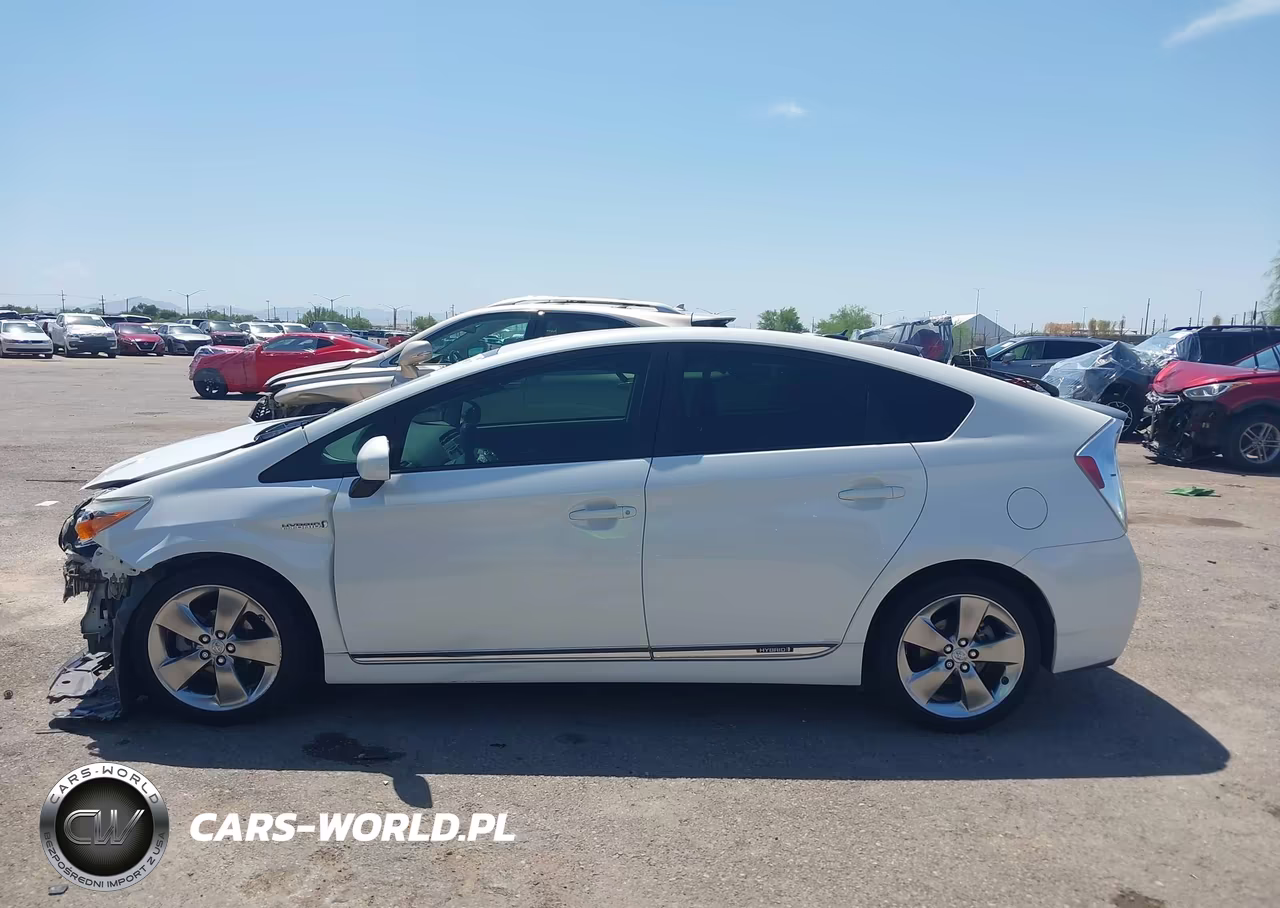 2013 Toyota Prius Three Se VIN:JTDKN3DU6D5590951 - 15