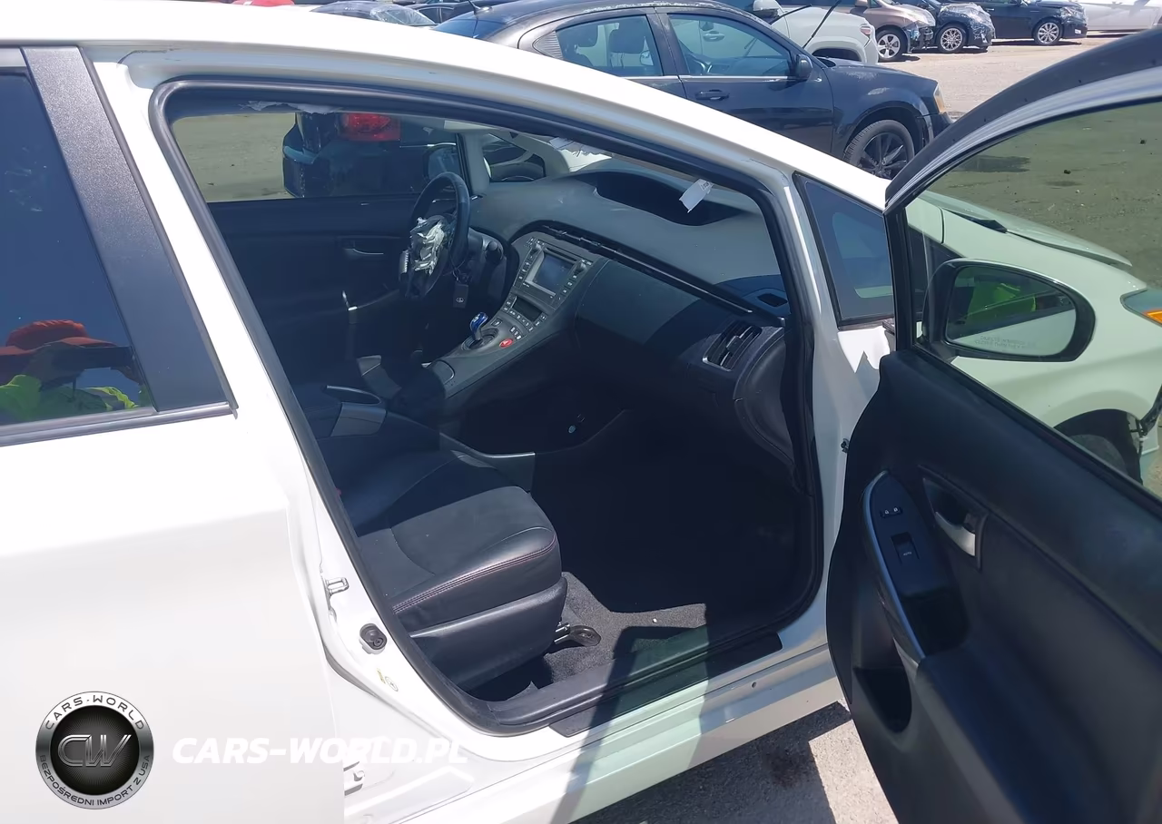 2013 Toyota Prius Three Se VIN:JTDKN3DU6D5590951 - 5