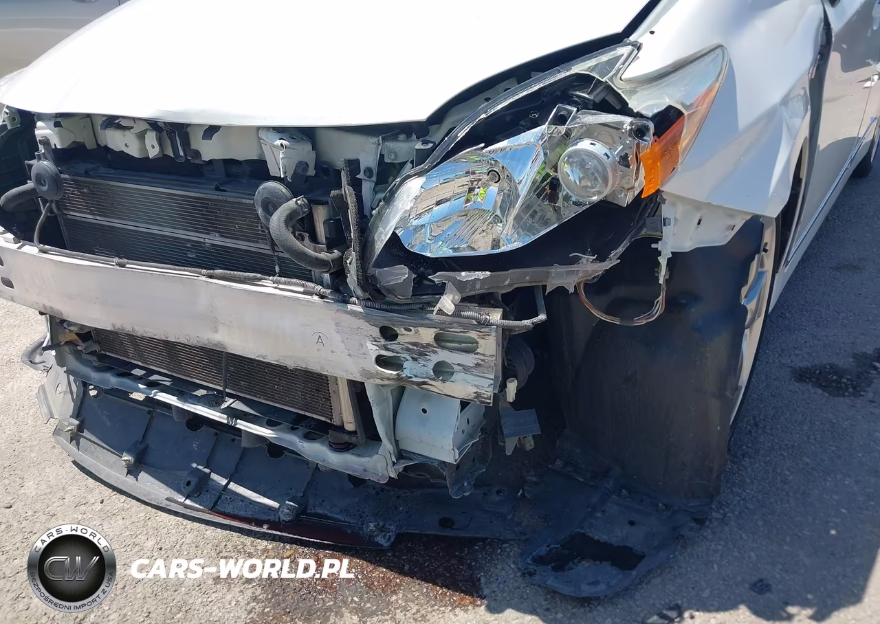 2013 Toyota Prius Three Se VIN:JTDKN3DU6D5590951 - 6