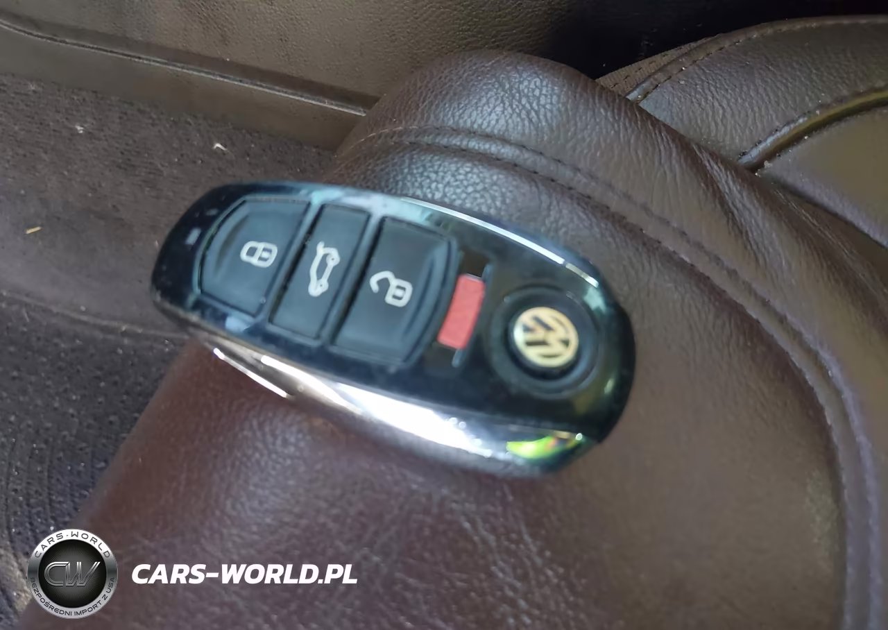 2012 Volkswagen Touareg Tdi Lux VIN:WVGFK9BP2CD002621 - 11