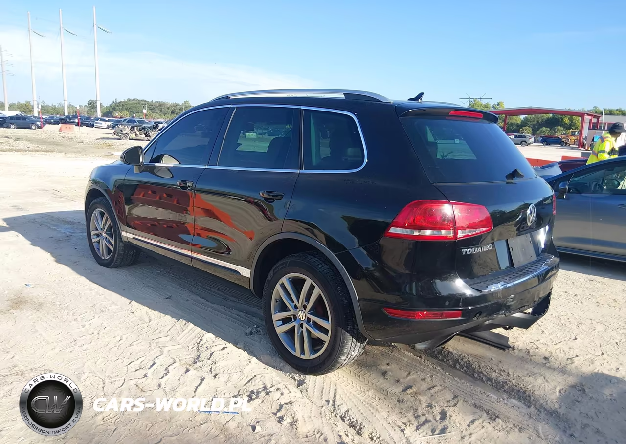 2012 Volkswagen Touareg Tdi Lux VIN:WVGFK9BP2CD002621 - 3