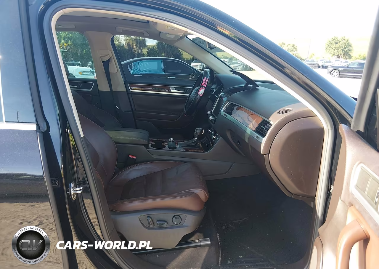 2012 Volkswagen Touareg Tdi Lux VIN:WVGFK9BP2CD002621 - 5