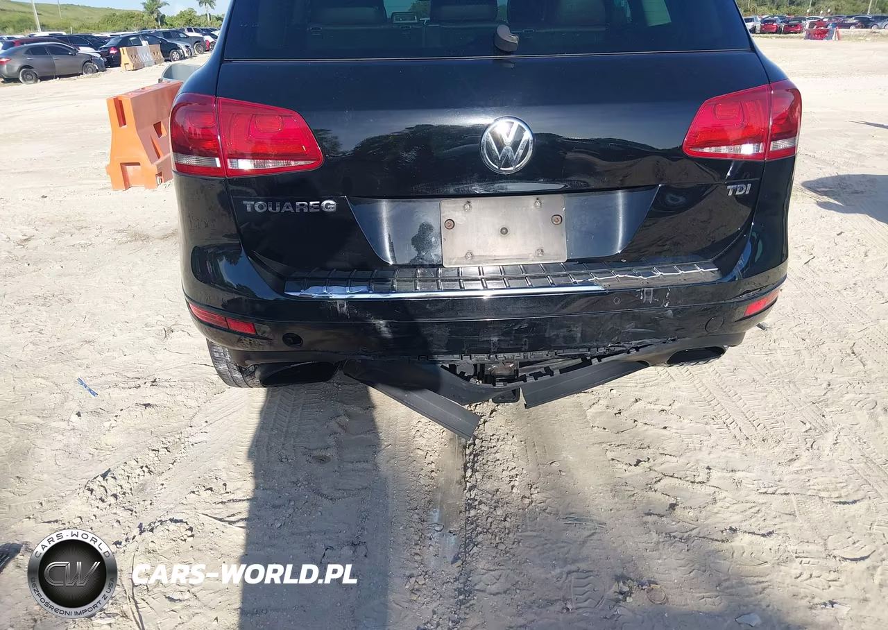 2012 Volkswagen Touareg Tdi Lux VIN:WVGFK9BP2CD002621 - 6